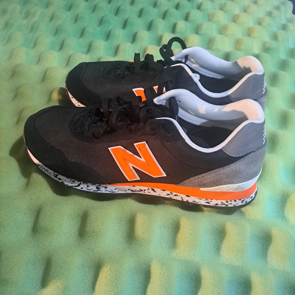 New Balance Men's Sneakers in Black and Orange